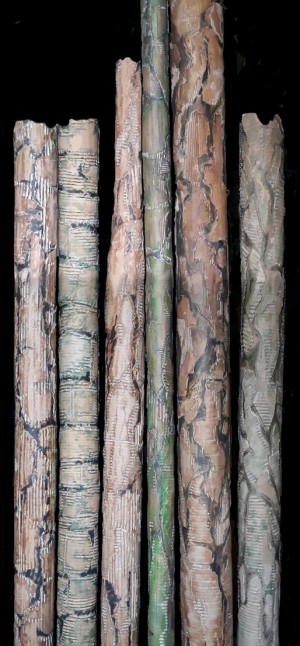 Troncs d'arbre en carton pour